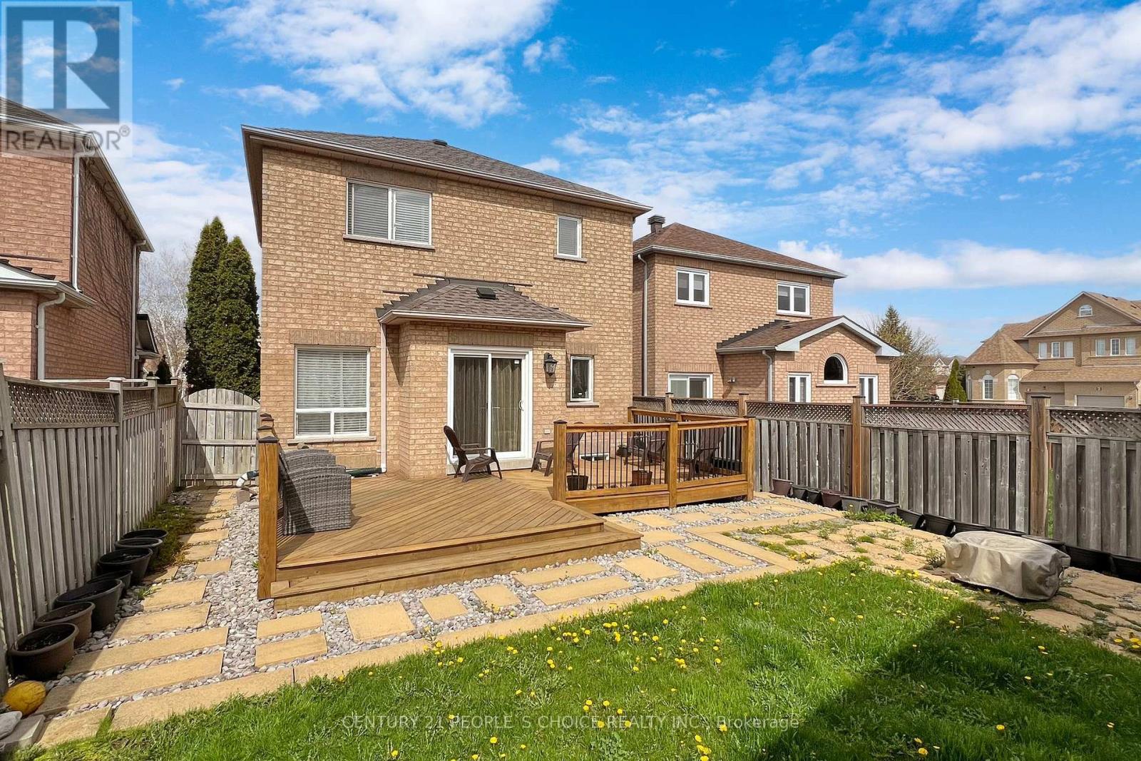 Photo 9 of 401 Cranston Park Avenue, Vaughan ON