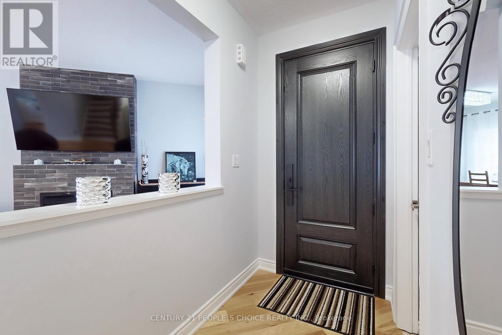 Photo 27 of 401 Cranston Park Avenue, Vaughan ON