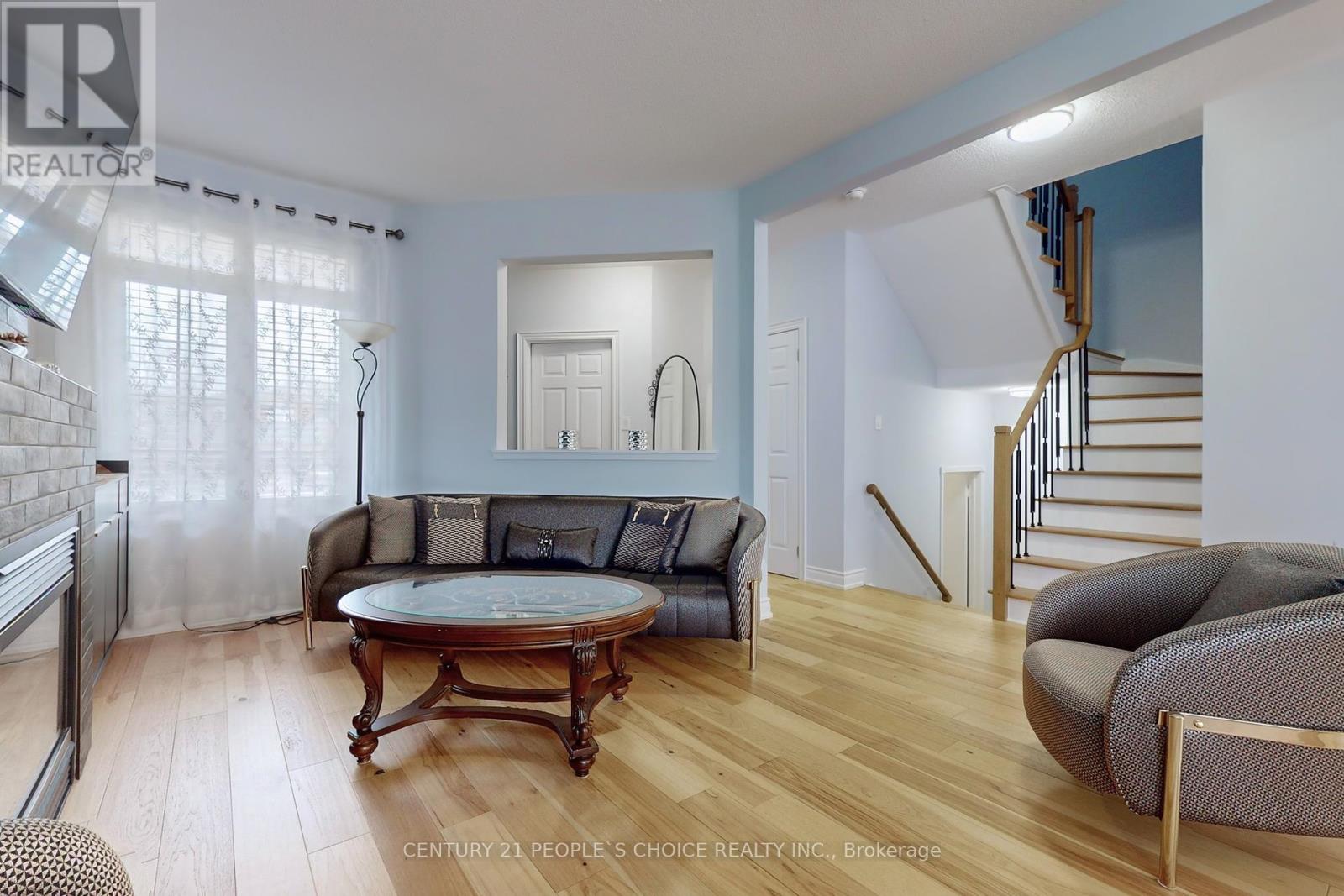 Photo 38 of 401 Cranston Park Avenue, Vaughan ON