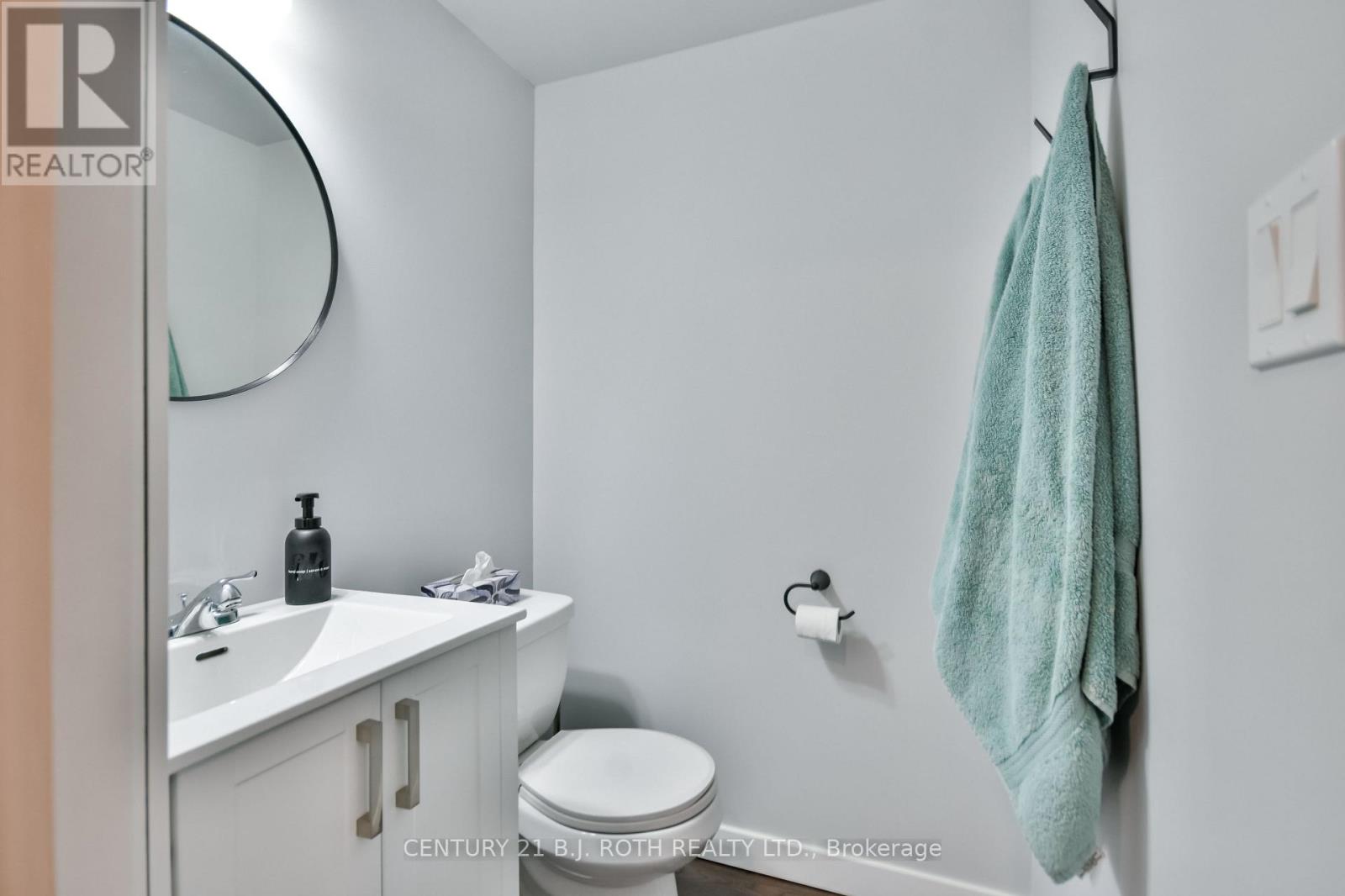 Photo 15 of 212 Borland Street E, Orillia ON