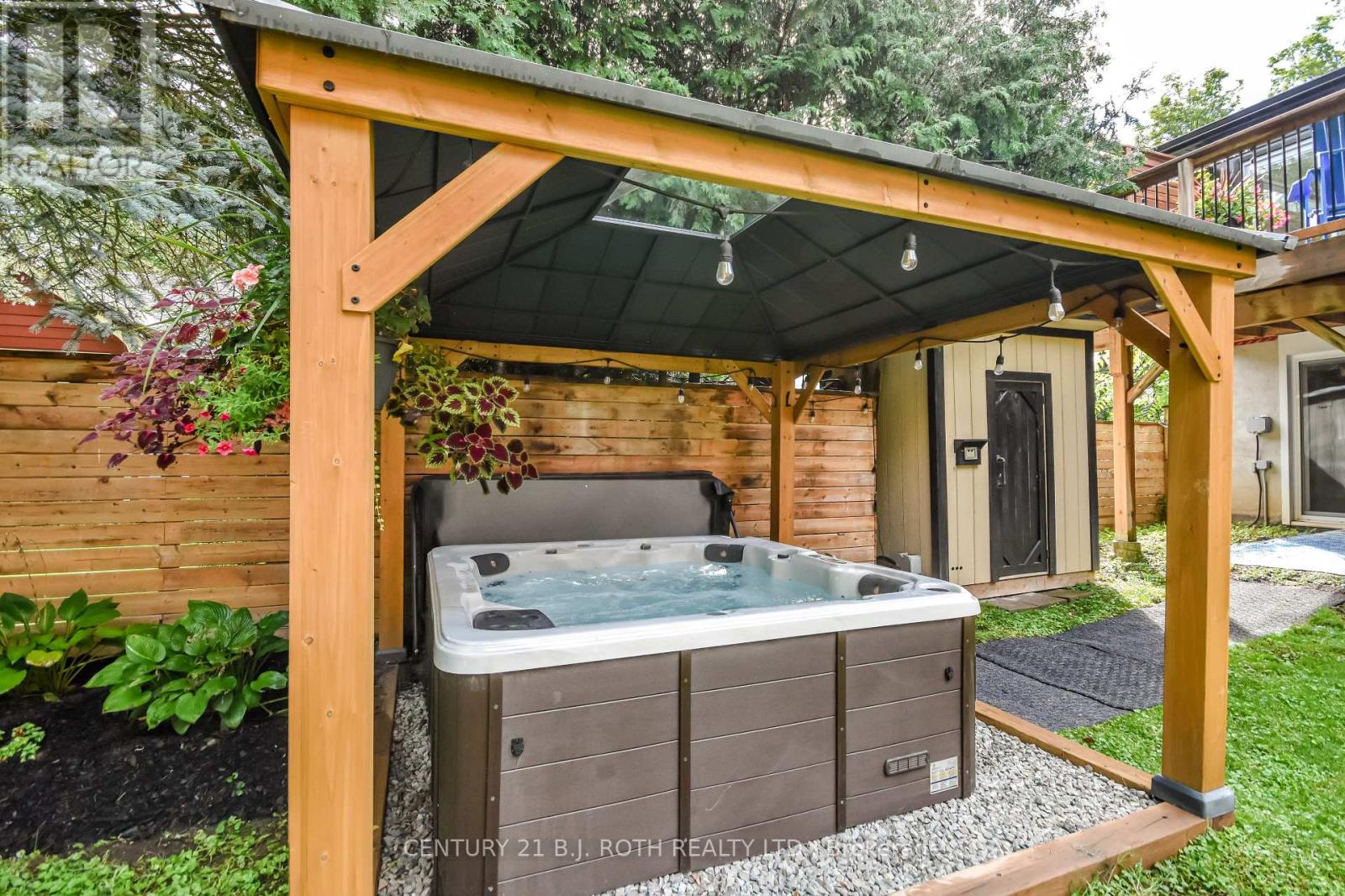 Photo 17 of 212 Borland Street E, Orillia ON