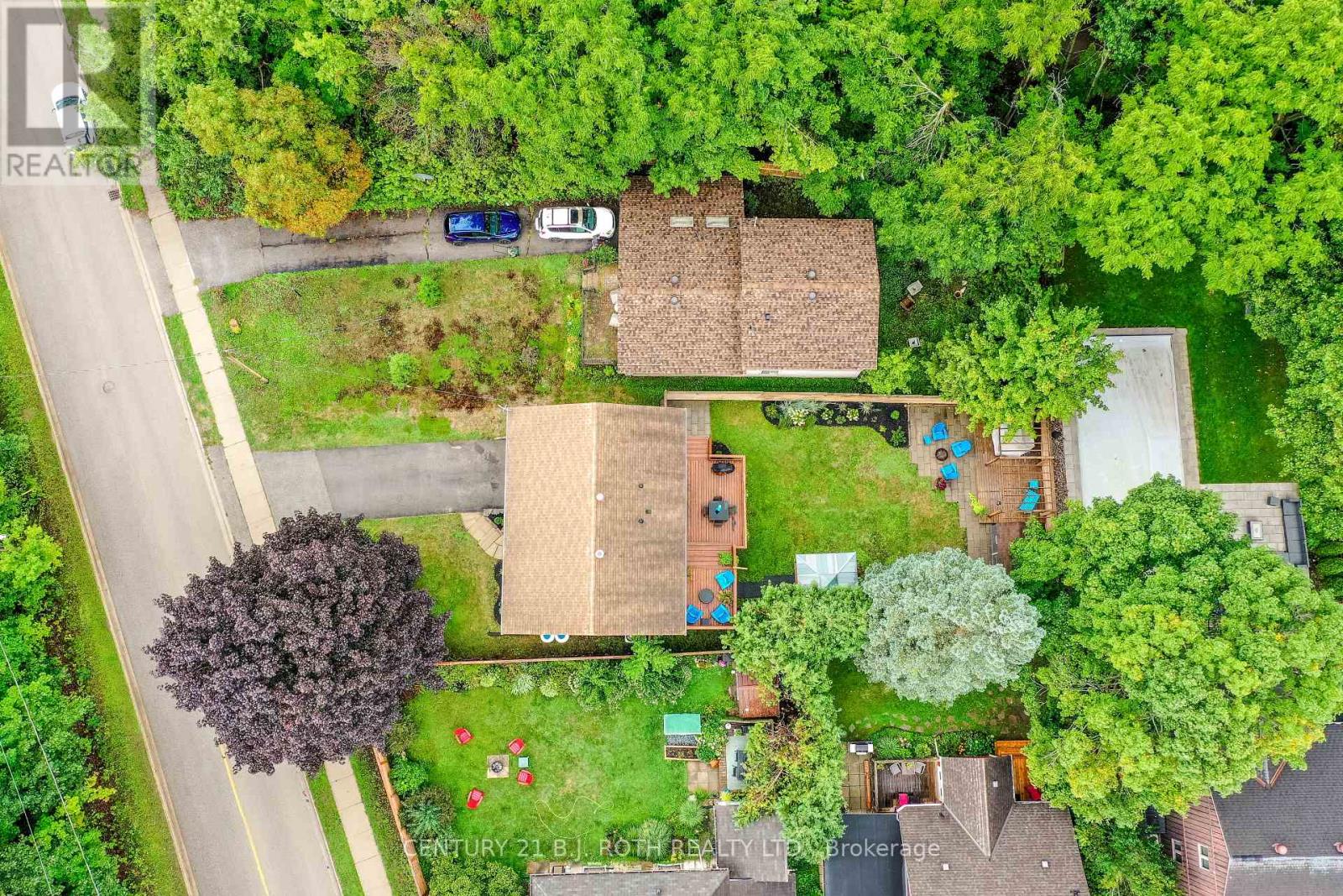 Photo 2 of 212 Borland Street E, Orillia ON