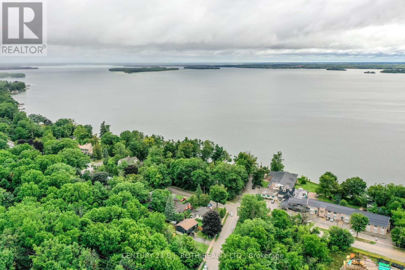Photo 23 of 212 Borland Street E, Orillia ON