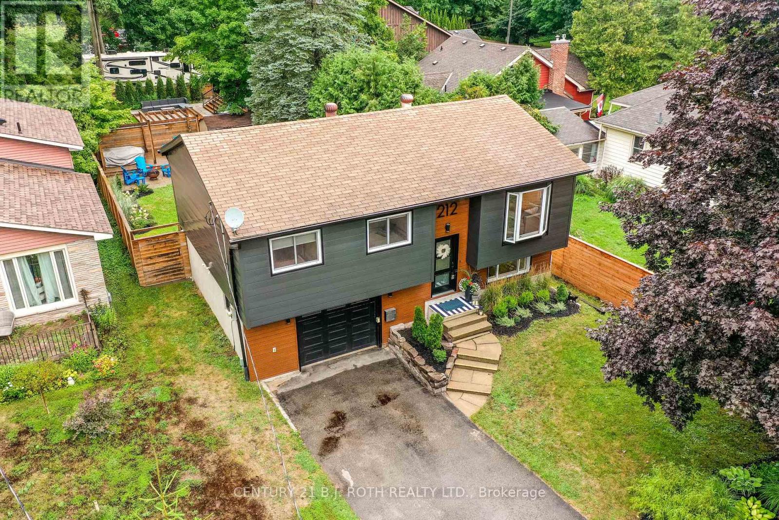 Photo 27 of 212 Borland Street E, Orillia ON