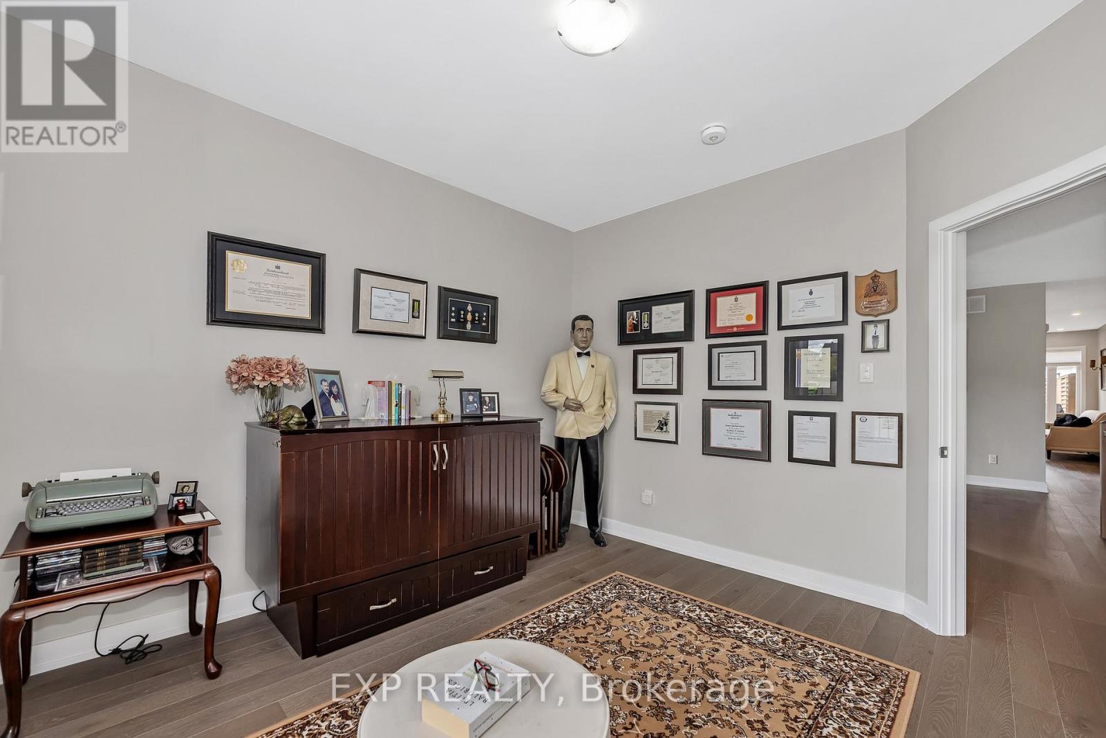 Photo 7 of 201 Osterley Way, Ottawa ON