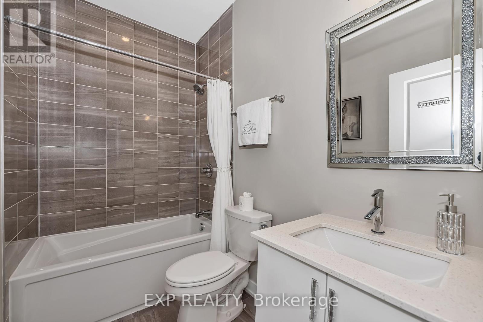Photo 40 of 201 Osterley Way, Ottawa ON
