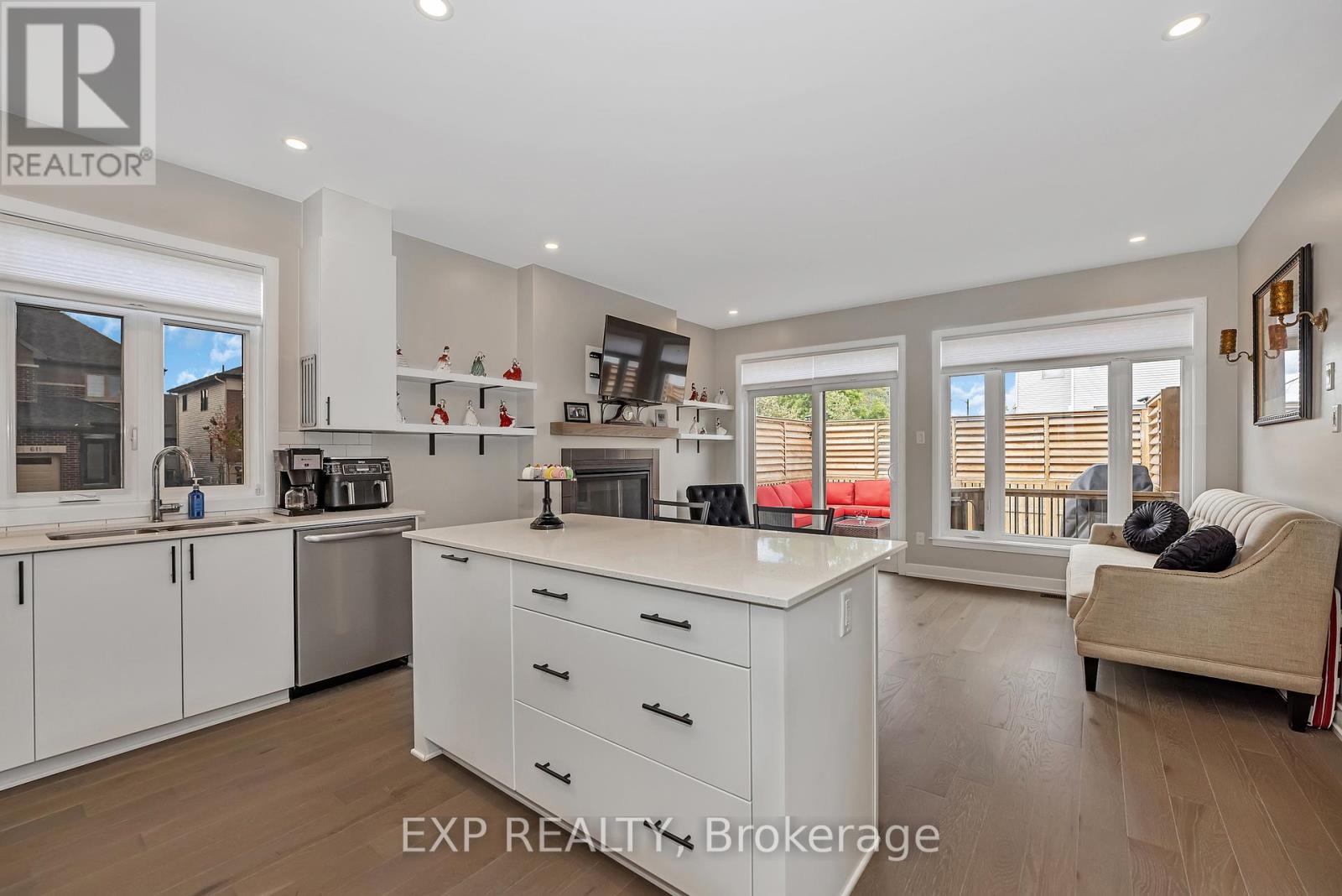 Photo 36 of 201 Osterley Way, Ottawa ON