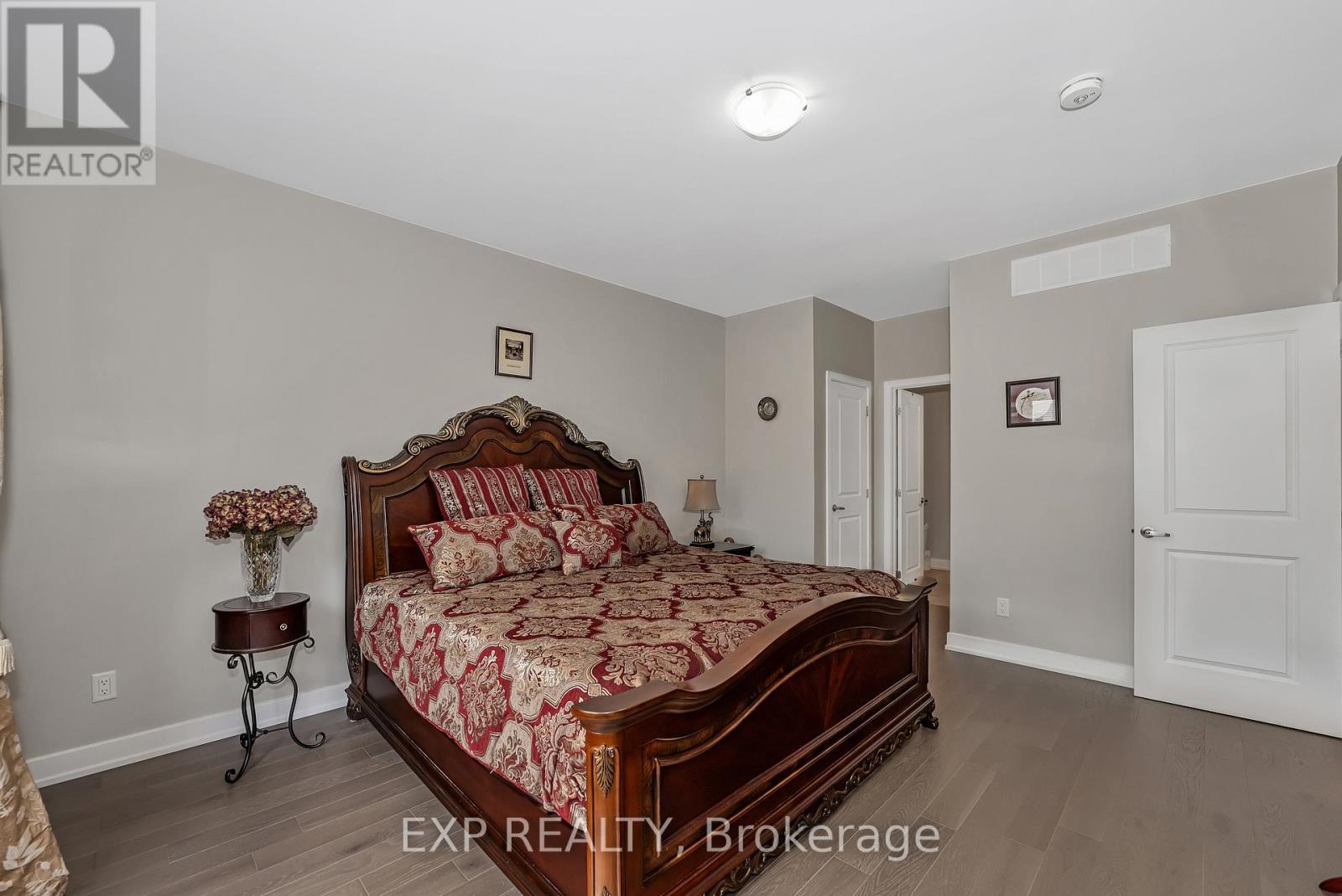 Photo 15 of 201 Osterley Way, Ottawa ON