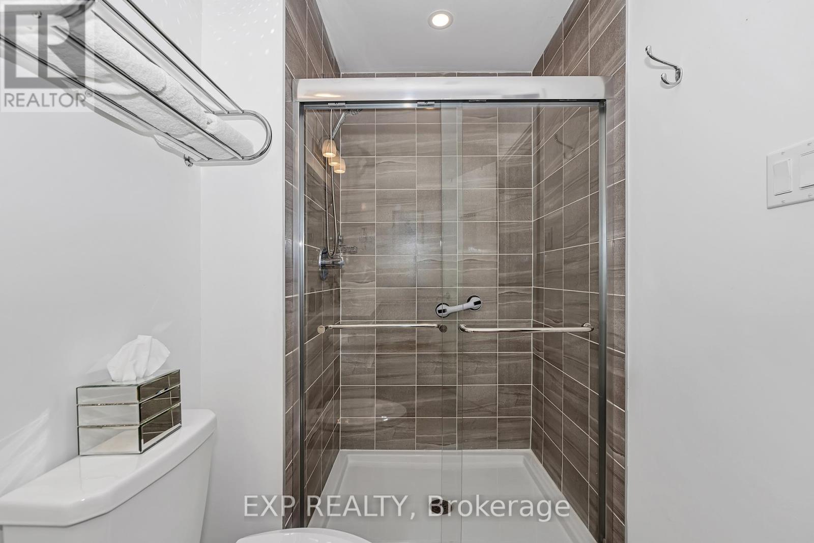 Photo 6 of 201 Osterley Way, Ottawa ON
