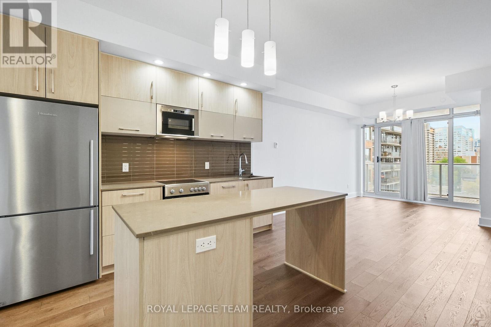 Photo 20 of 909 255 Bay Street, Ottawa ON