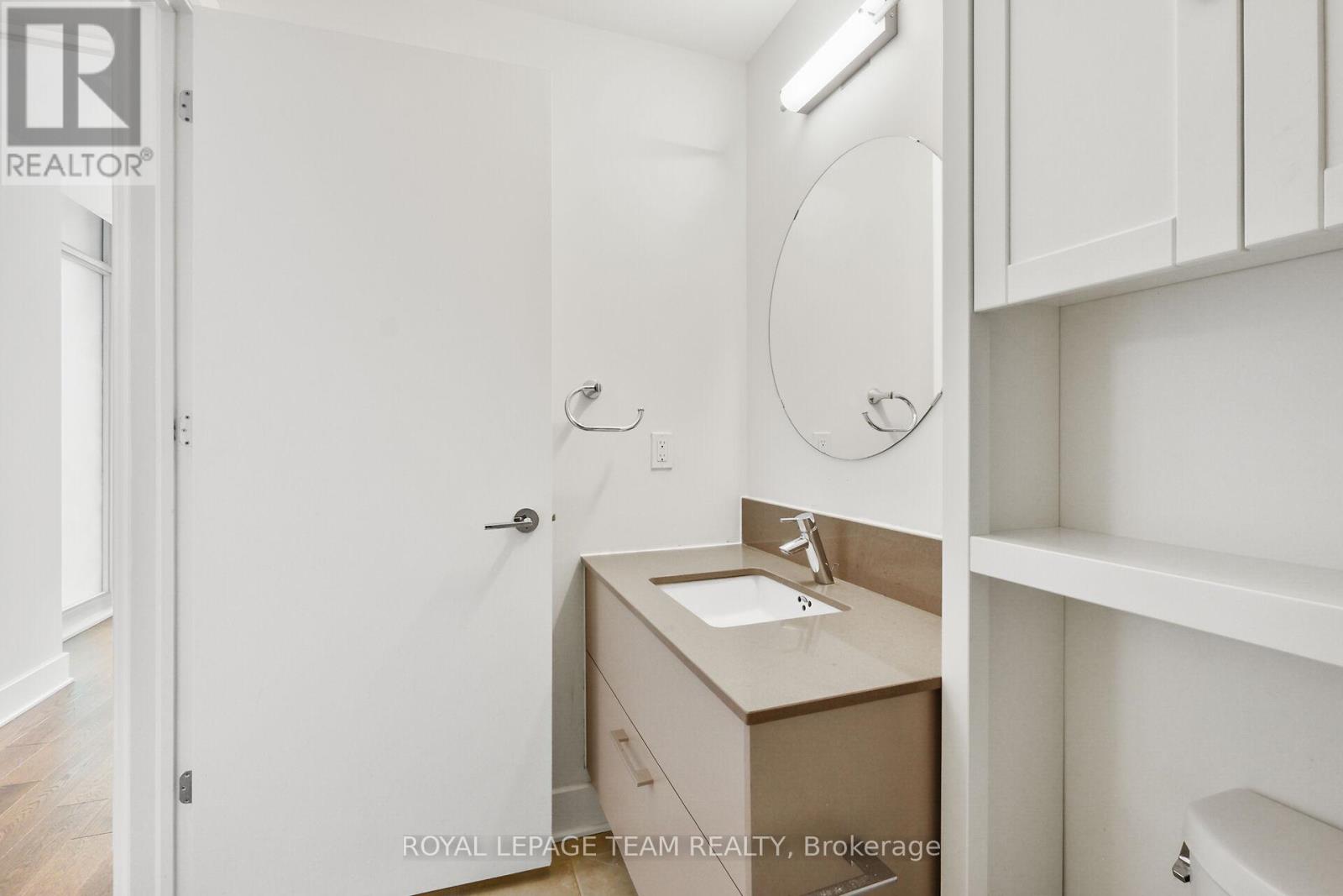 Photo 37 of 909 255 Bay Street, Ottawa ON