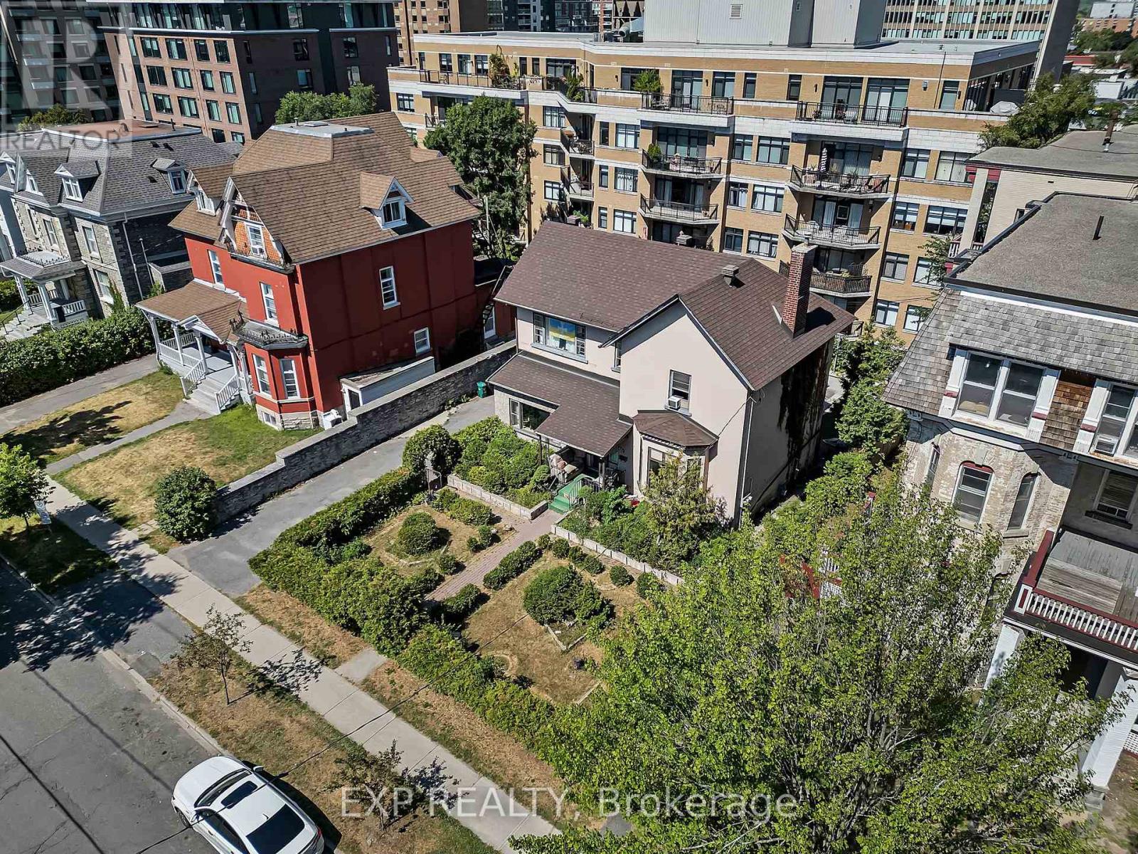 Photo 3 of 171 Daly Avenue, Ottawa ON