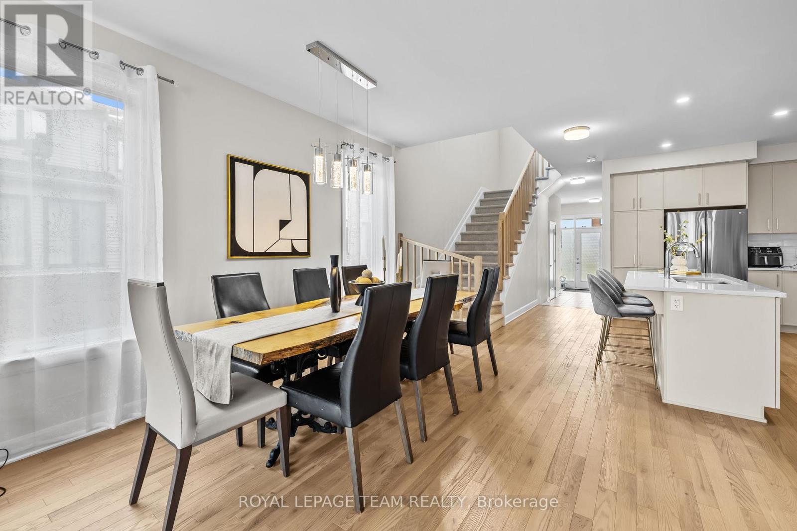 Photo 16 of 908 Clarkia Street, Ottawa ON