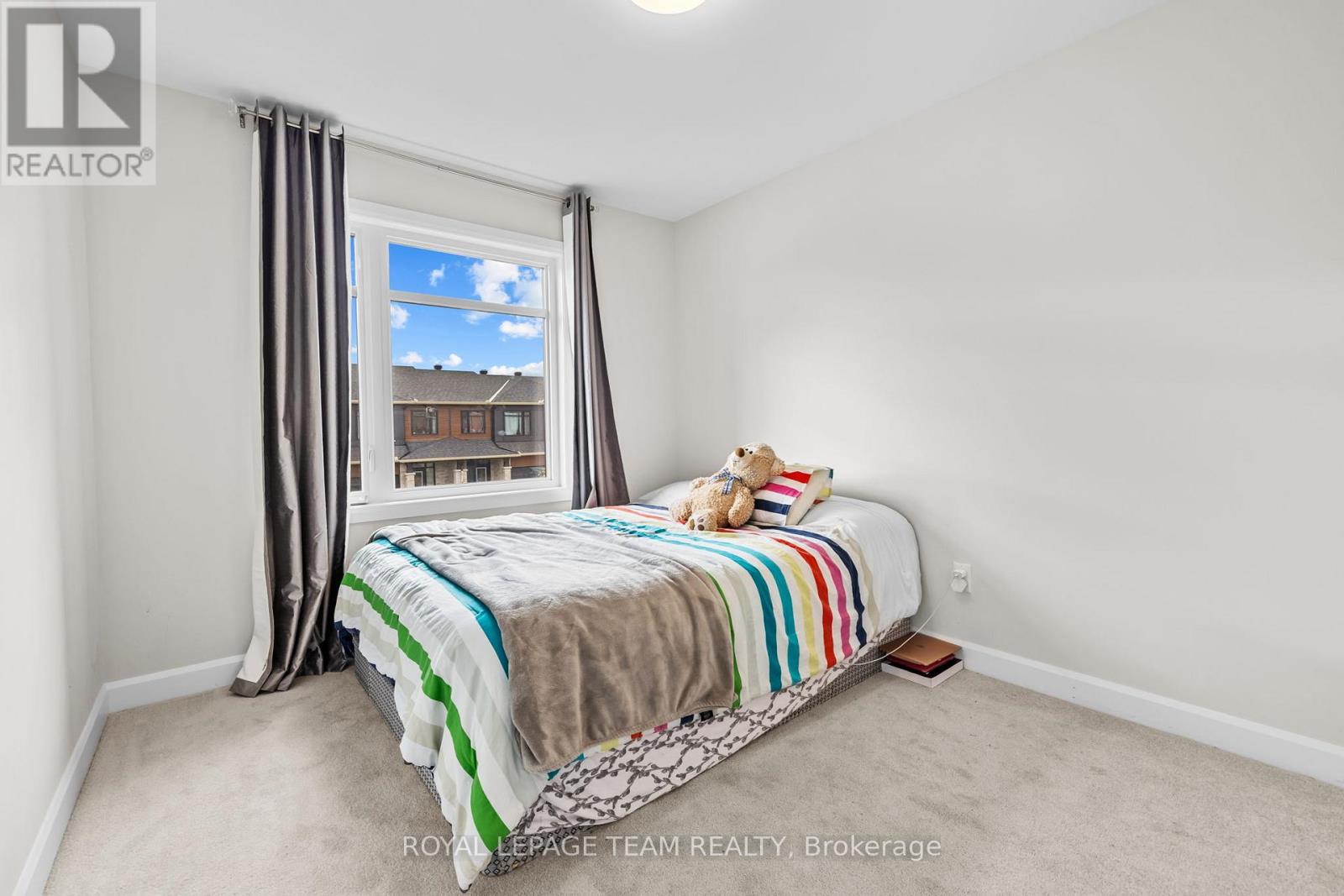 Photo 23 of 908 Clarkia Street, Ottawa ON