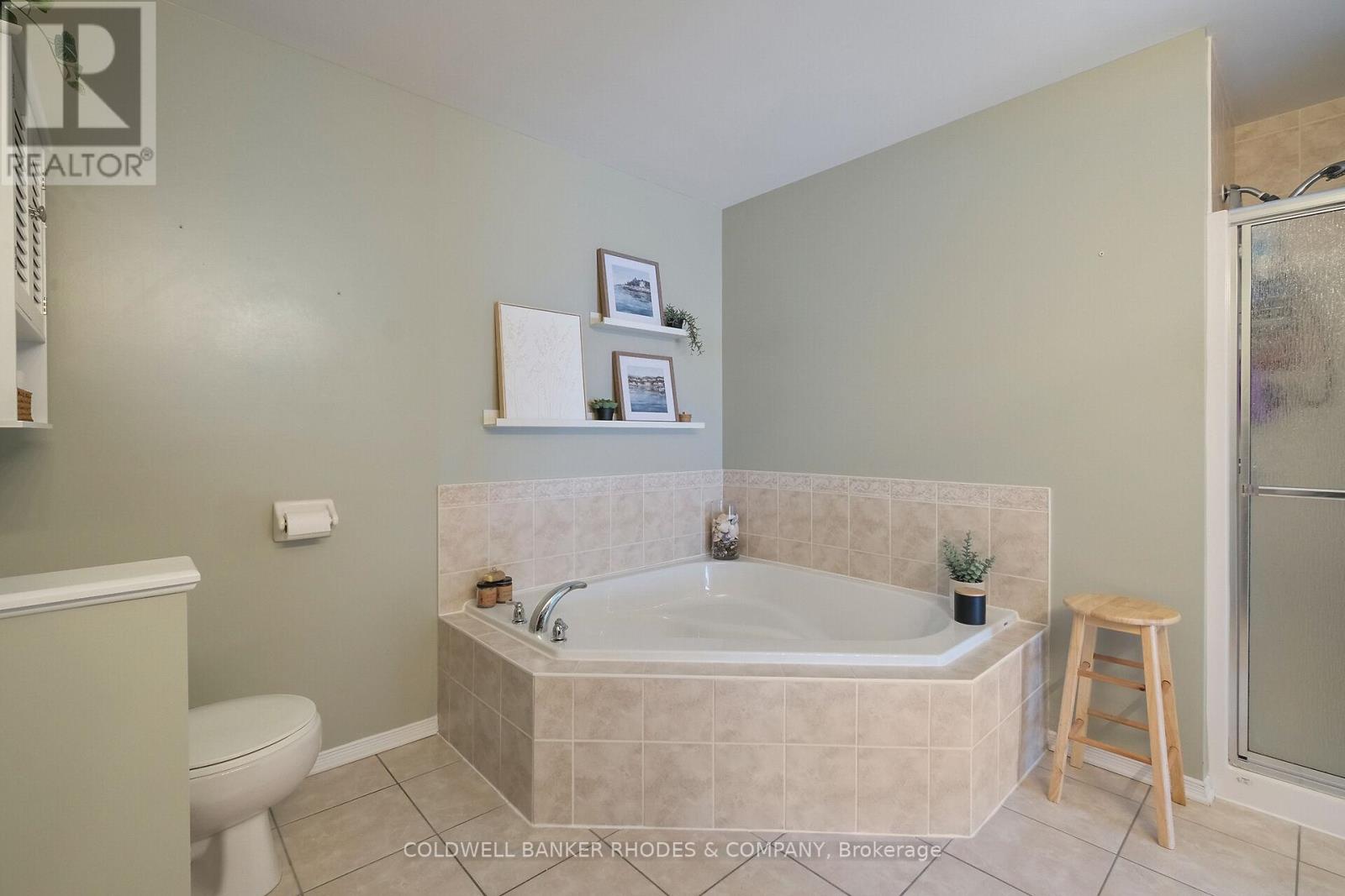 Photo 31 of 175 Destiny Private, Ottawa ON