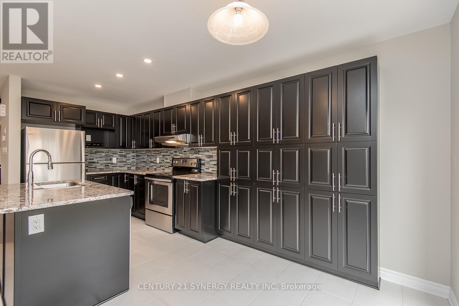 Photo 11 of 607 Trigoria Crescent, Ottawa ON