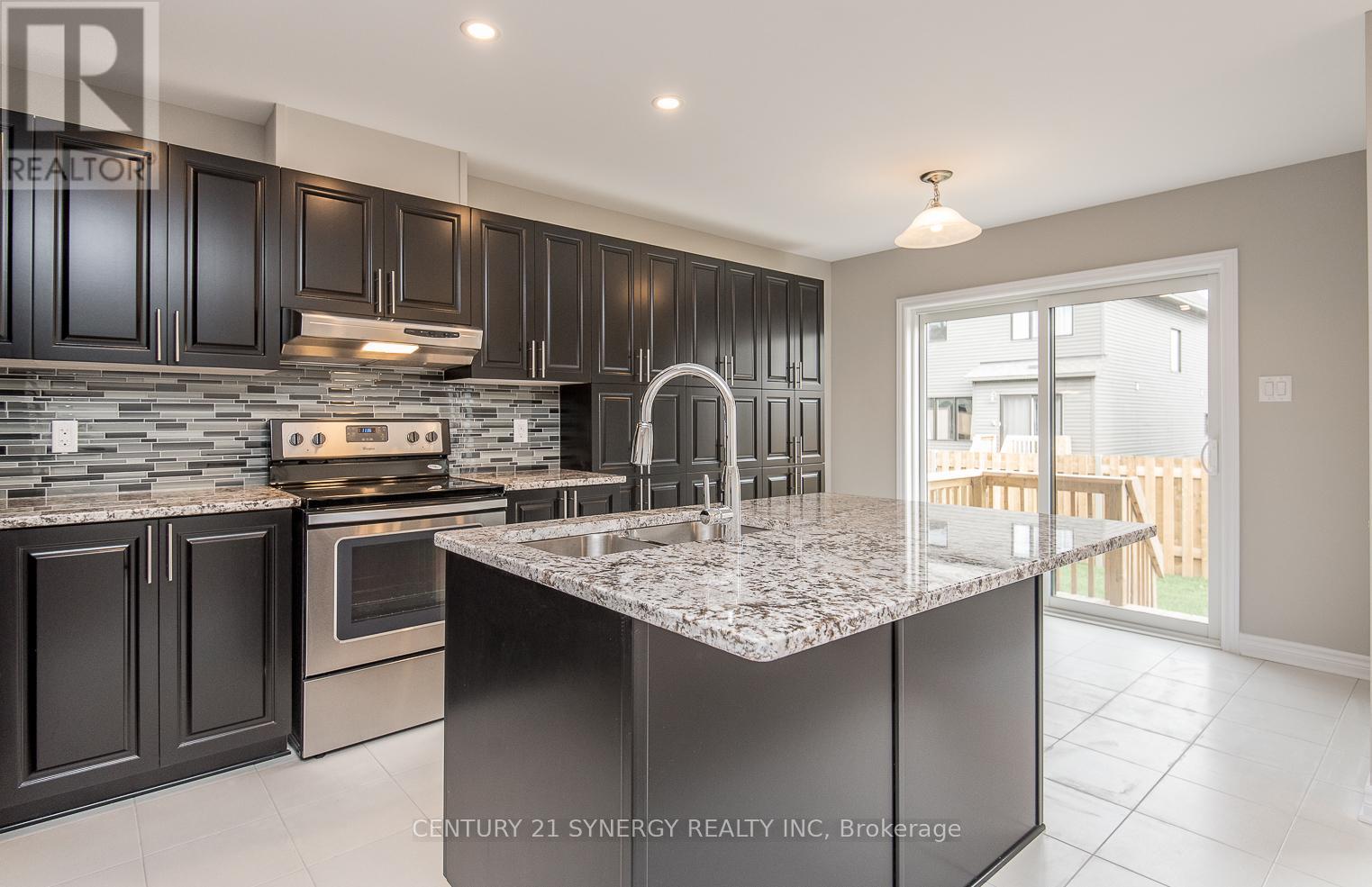 Photo 6 of 607 Trigoria Crescent, Ottawa ON