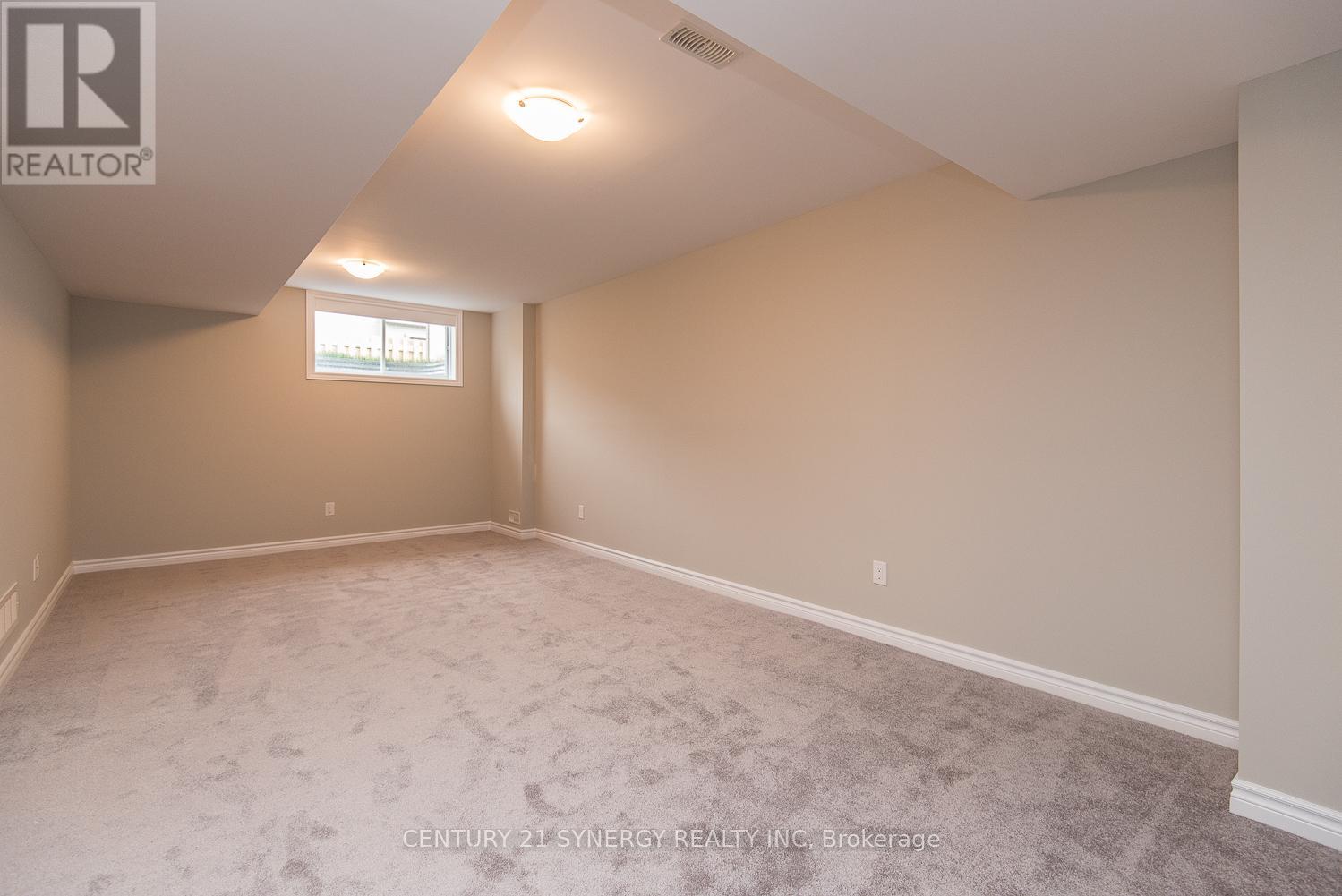 Photo 18 of 607 Trigoria Crescent, Ottawa ON