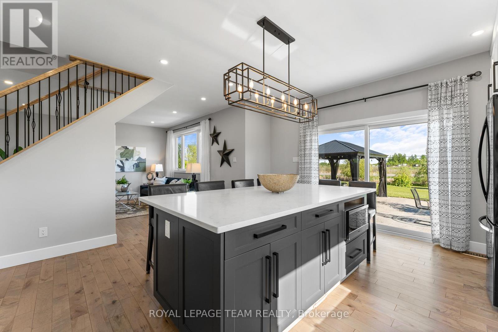 Photo 14 of 126 Grasshopper Lane, Ottawa ON