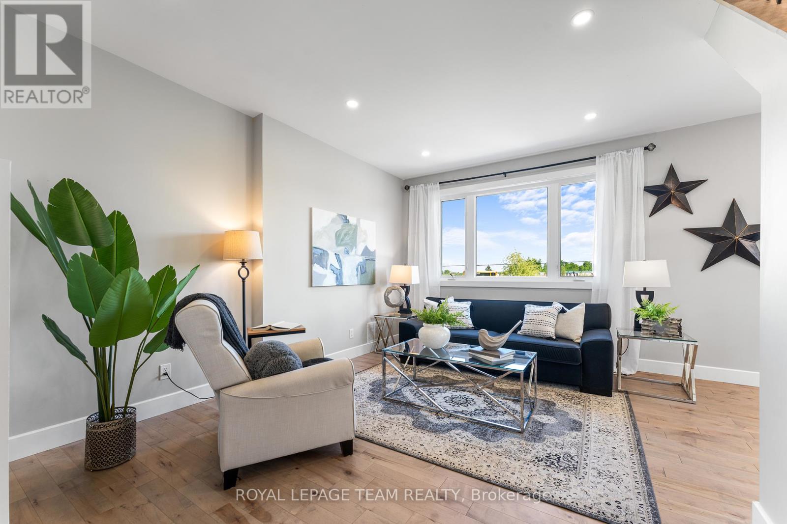 Photo 16 of 126 Grasshopper Lane, Ottawa ON