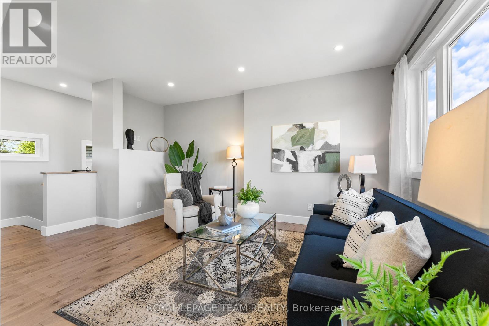 Photo 17 of 126 Grasshopper Lane, Ottawa ON