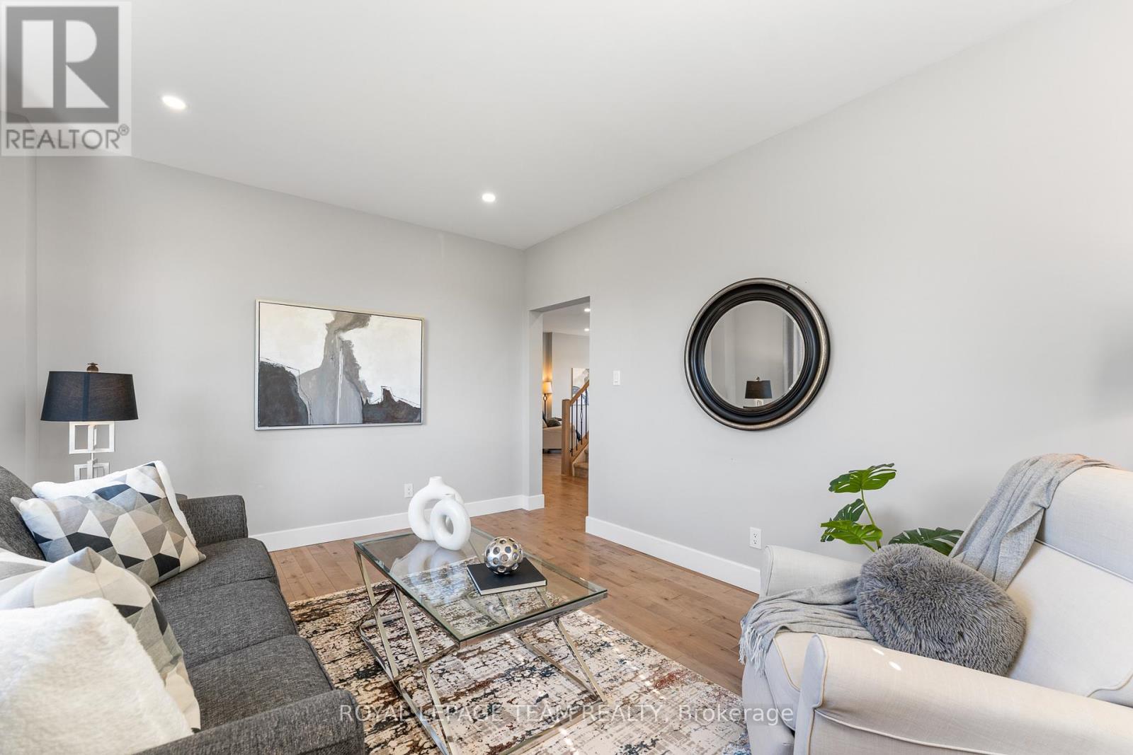 Photo 23 of 126 Grasshopper Lane, Ottawa ON