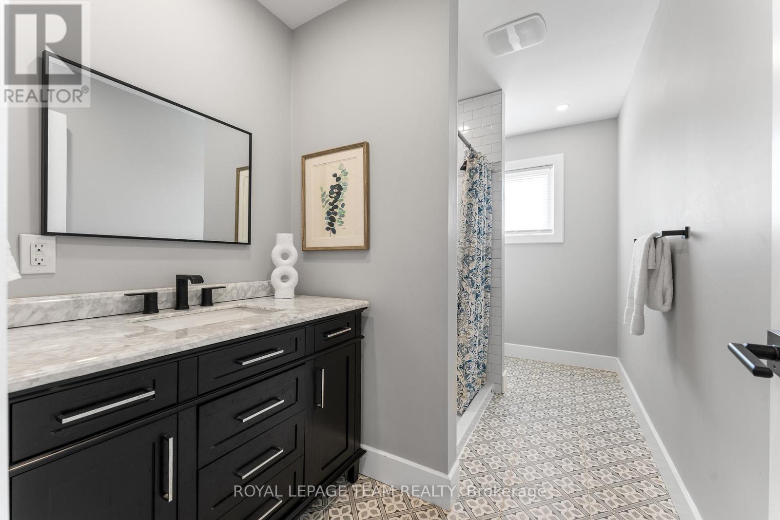 Photo 28 of 126 Grasshopper Lane, Ottawa ON