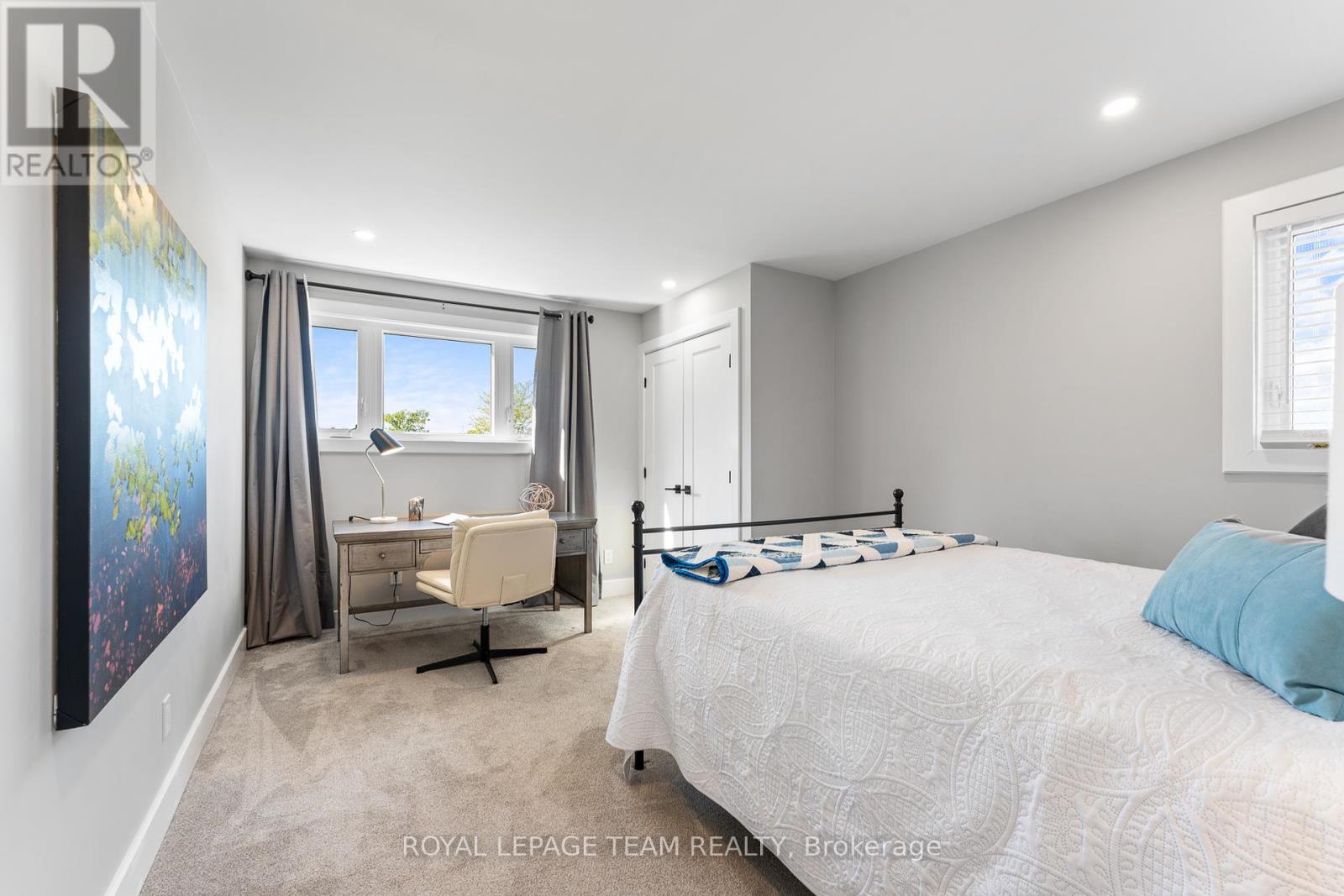 Photo 32 of 126 Grasshopper Lane, Ottawa ON
