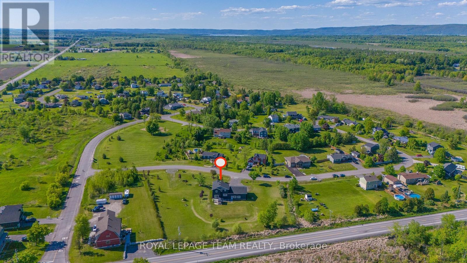 Photo 45 of 126 Grasshopper Lane, Ottawa ON