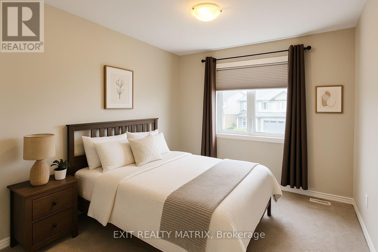 Photo 4 of 739 Namur Street, Russell ON
