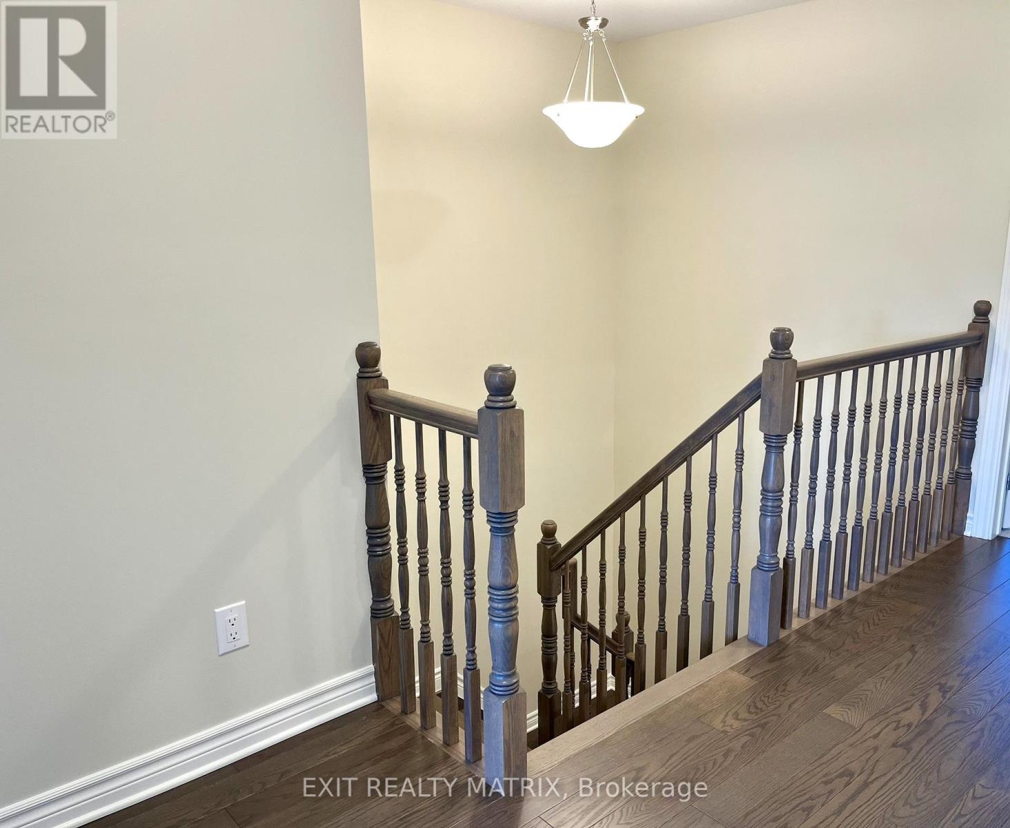 Photo 11 of 739 Namur Street, Russell ON