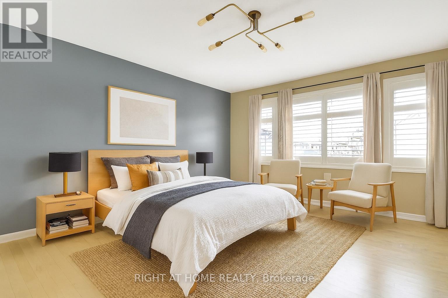 Photo 9 of 68 Pelham Crescent, Ottawa ON