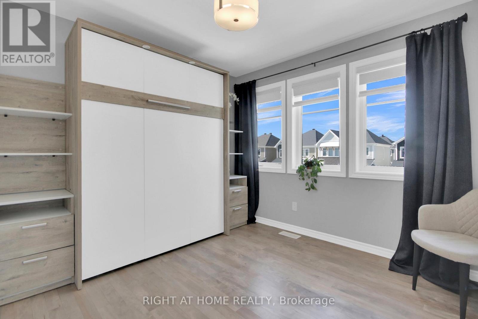 Photo 17 of 68 Pelham Crescent, Ottawa ON