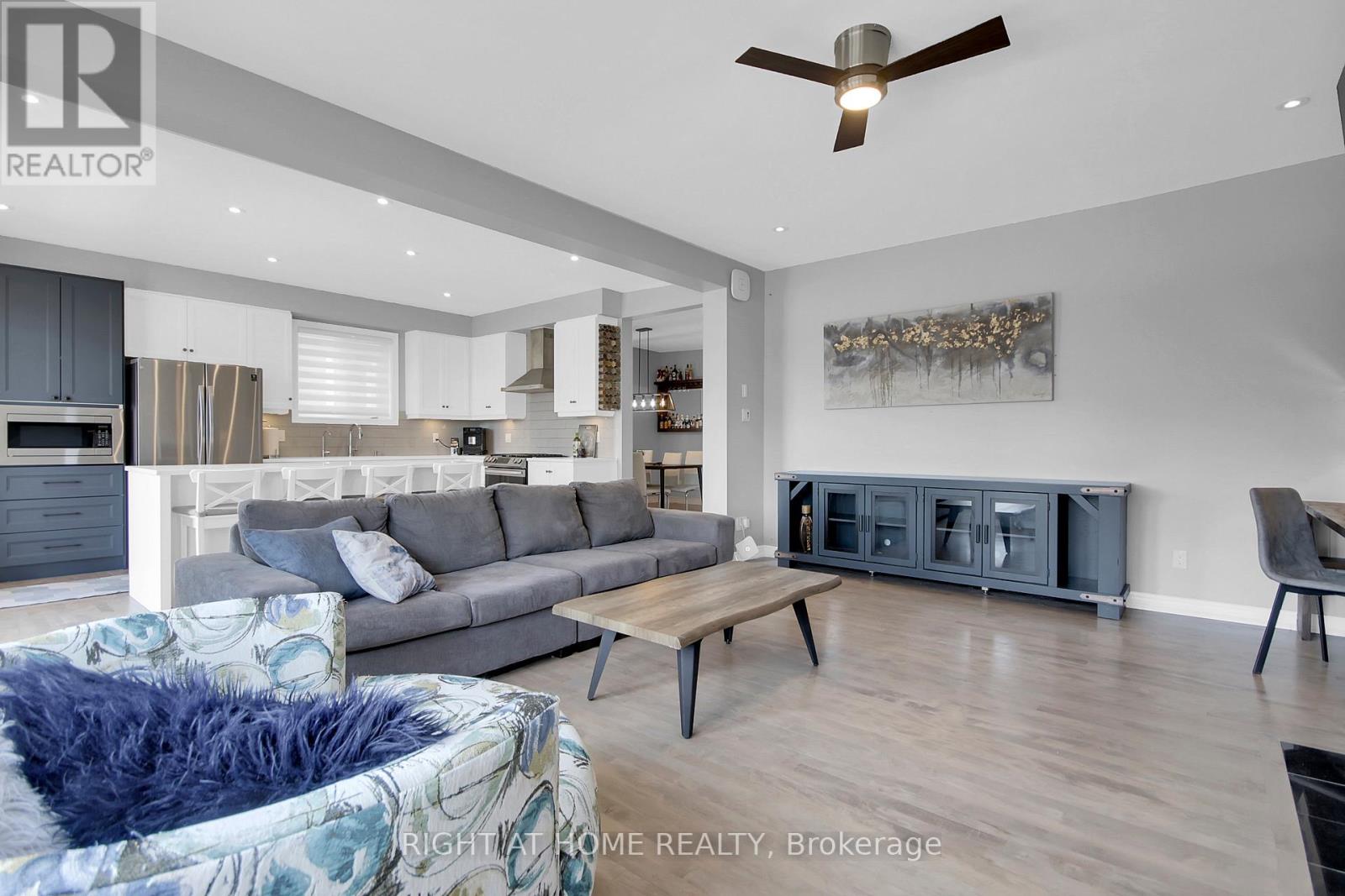 Photo 14 of 68 Pelham Crescent, Ottawa ON