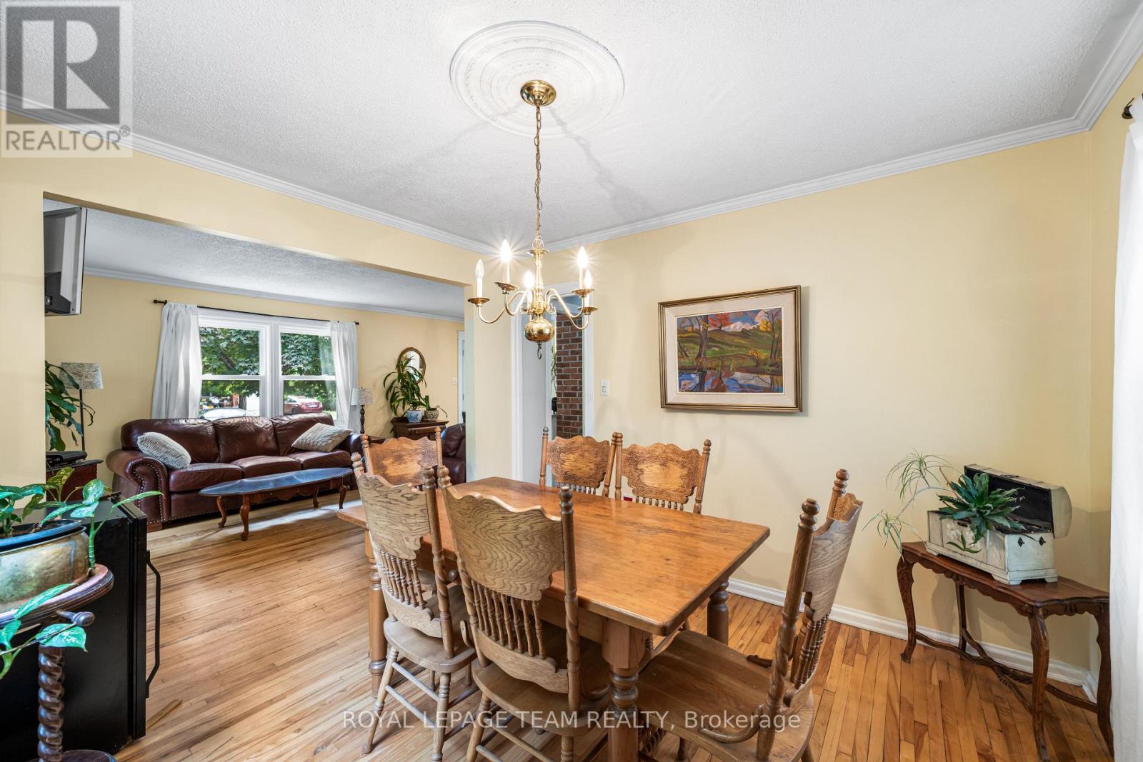 Photo 22 of 158 Anna Avenue, Ottawa ON