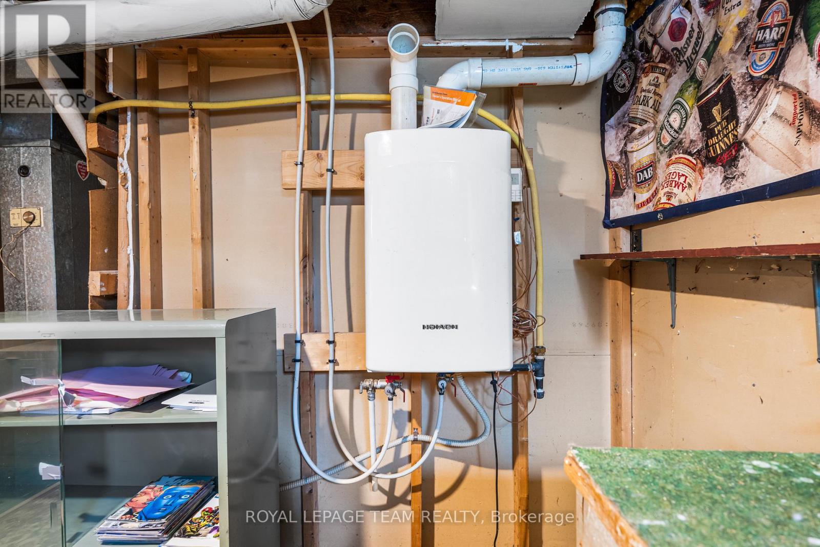 Photo 36 of 158 Anna Avenue, Ottawa ON
