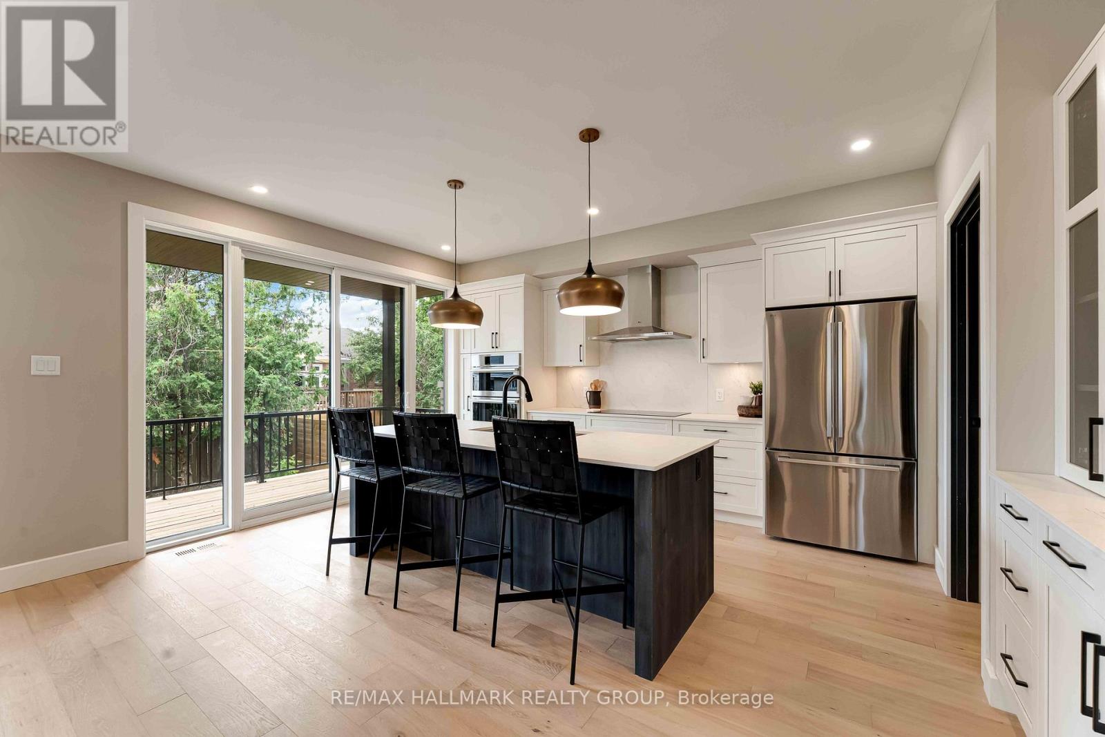 Photo 11 of 110 Theberge Private, Ottawa ON