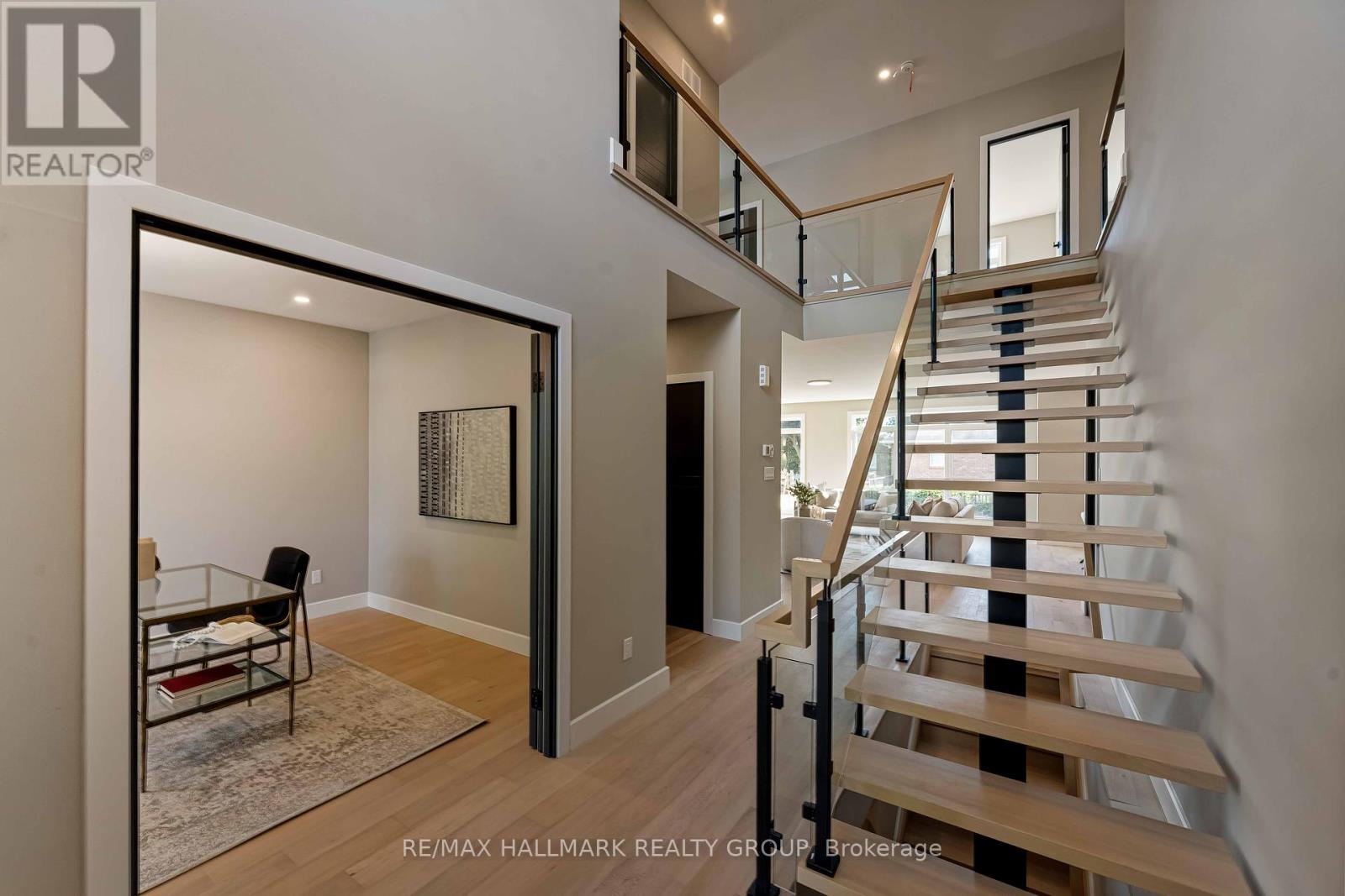Photo 3 of 110 Theberge Private, Ottawa ON