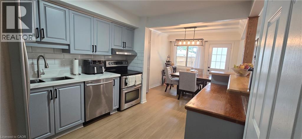 Photo 11 of 100 St Andrews Court Unit 5, Hamilton ON