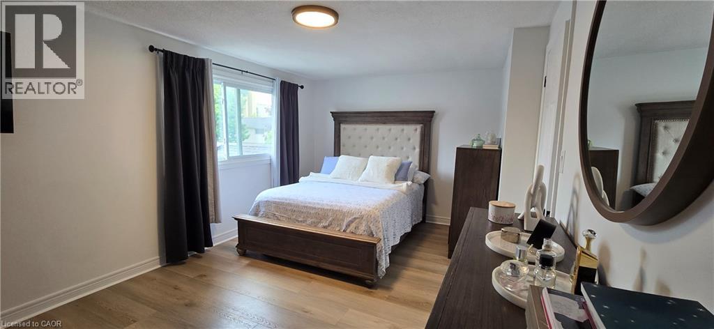 Photo 14 of 100 St Andrews Court Unit 5, Hamilton ON
