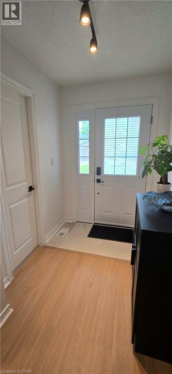 Photo 3 of 100 St Andrews Court Unit 5, Hamilton ON