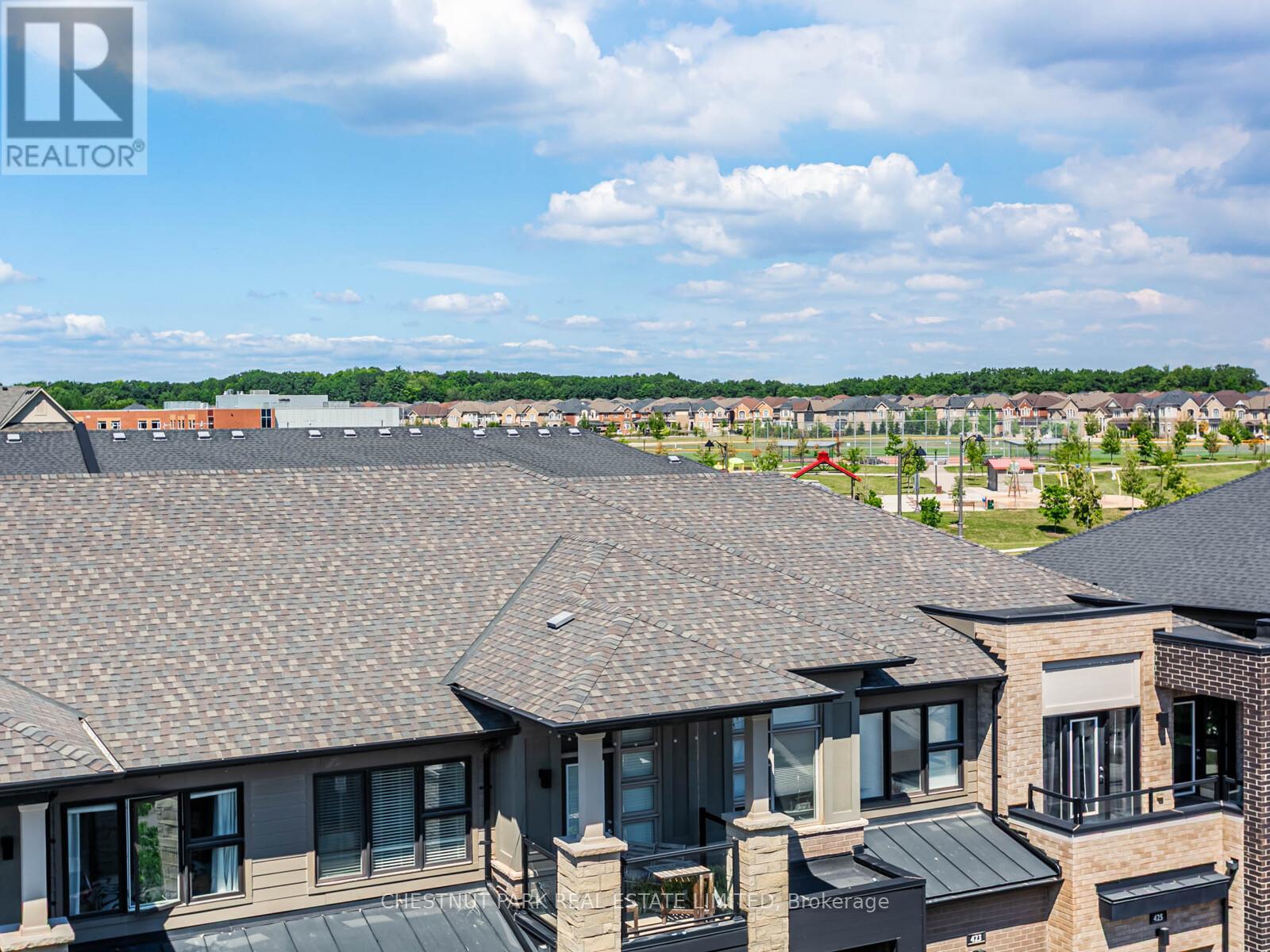 Photo 4 of 416 Athabasca Common, Oakville ON