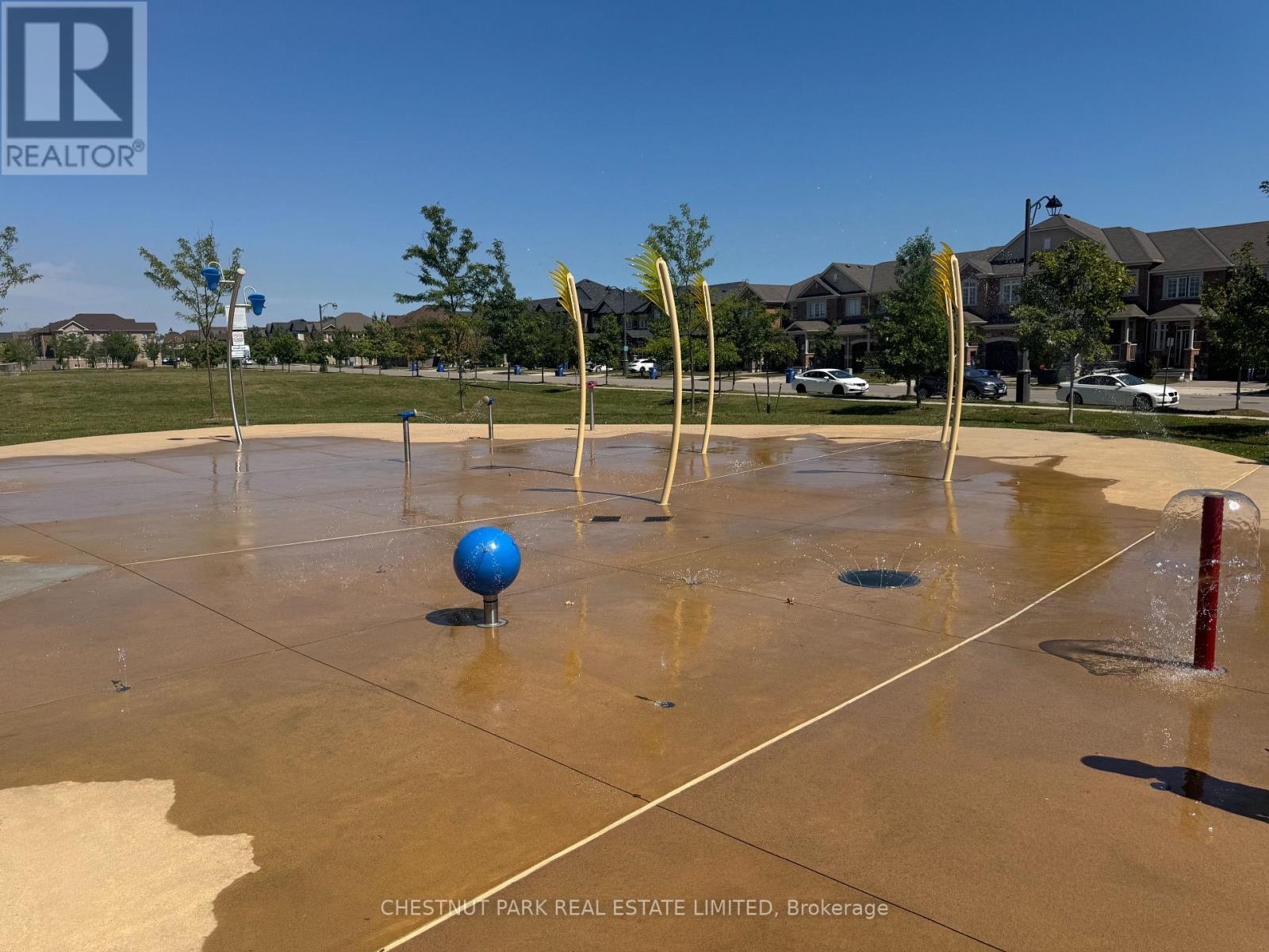 Photo 1 of 416 Athabasca Common, Oakville ON