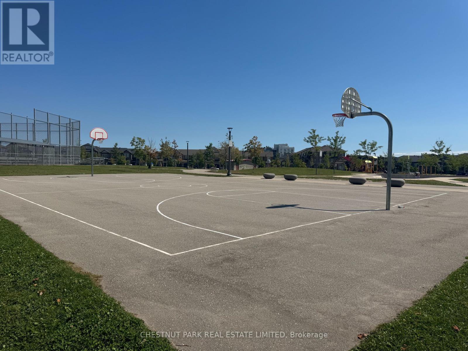 Photo 7 of 416 Athabasca Common, Oakville ON