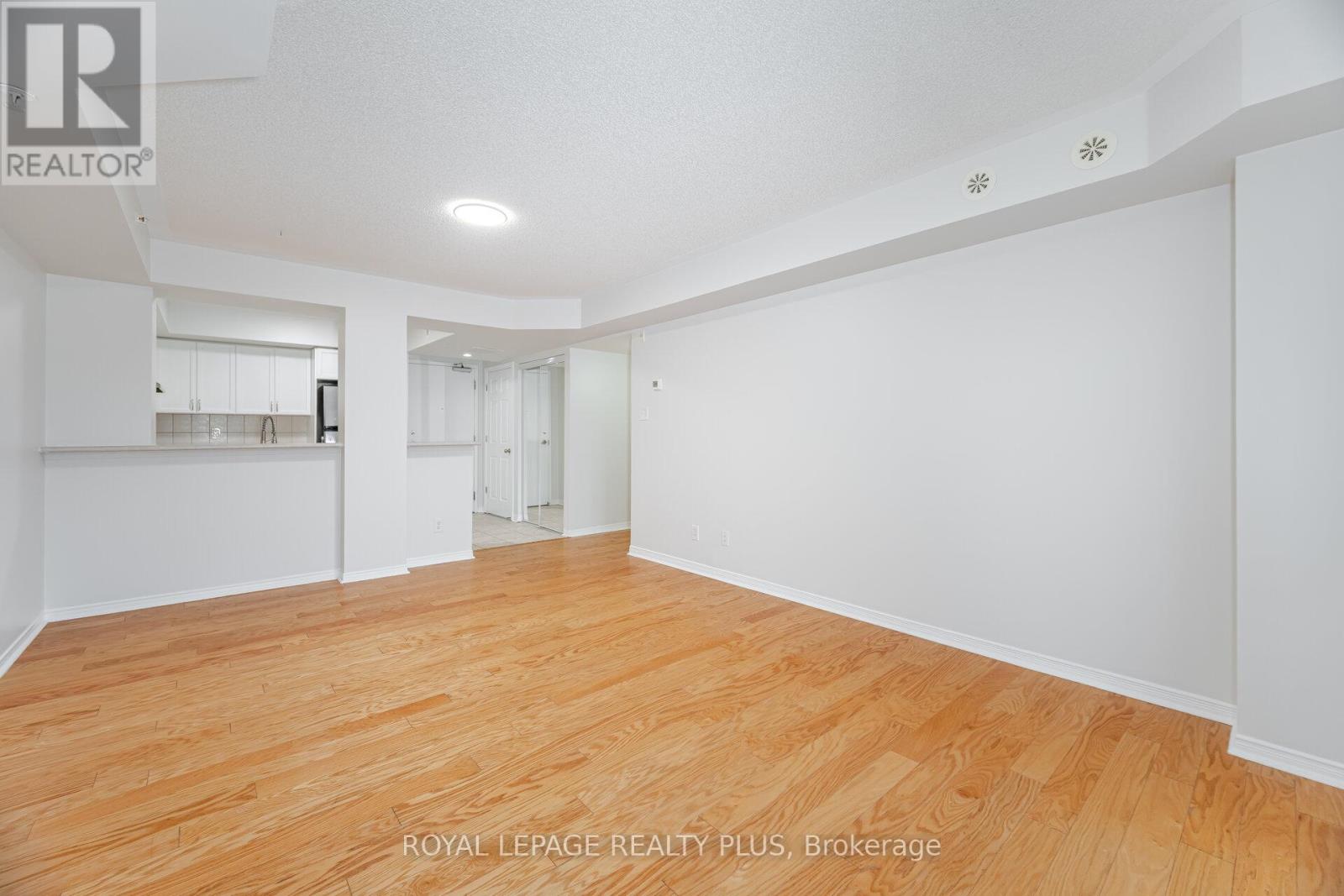 Photo 19 of 107 5100 Winston Churchill Boulevard, Mississauga ON
