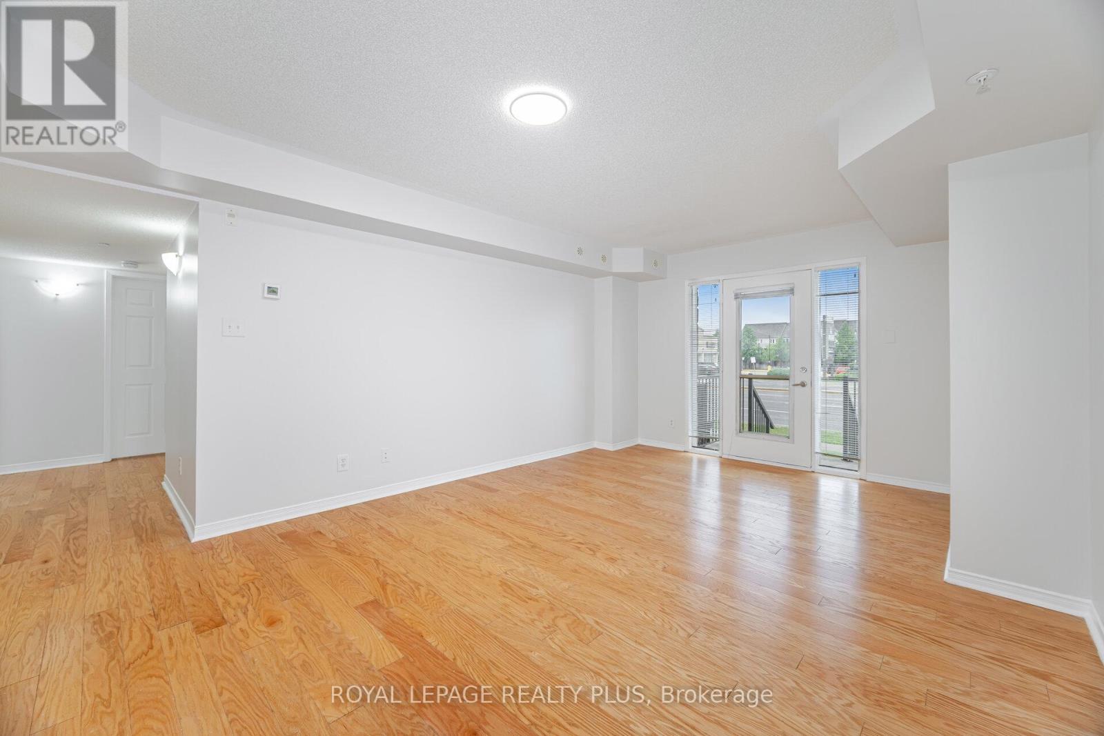 Photo 14 of 107 5100 Winston Churchill Boulevard, Mississauga ON