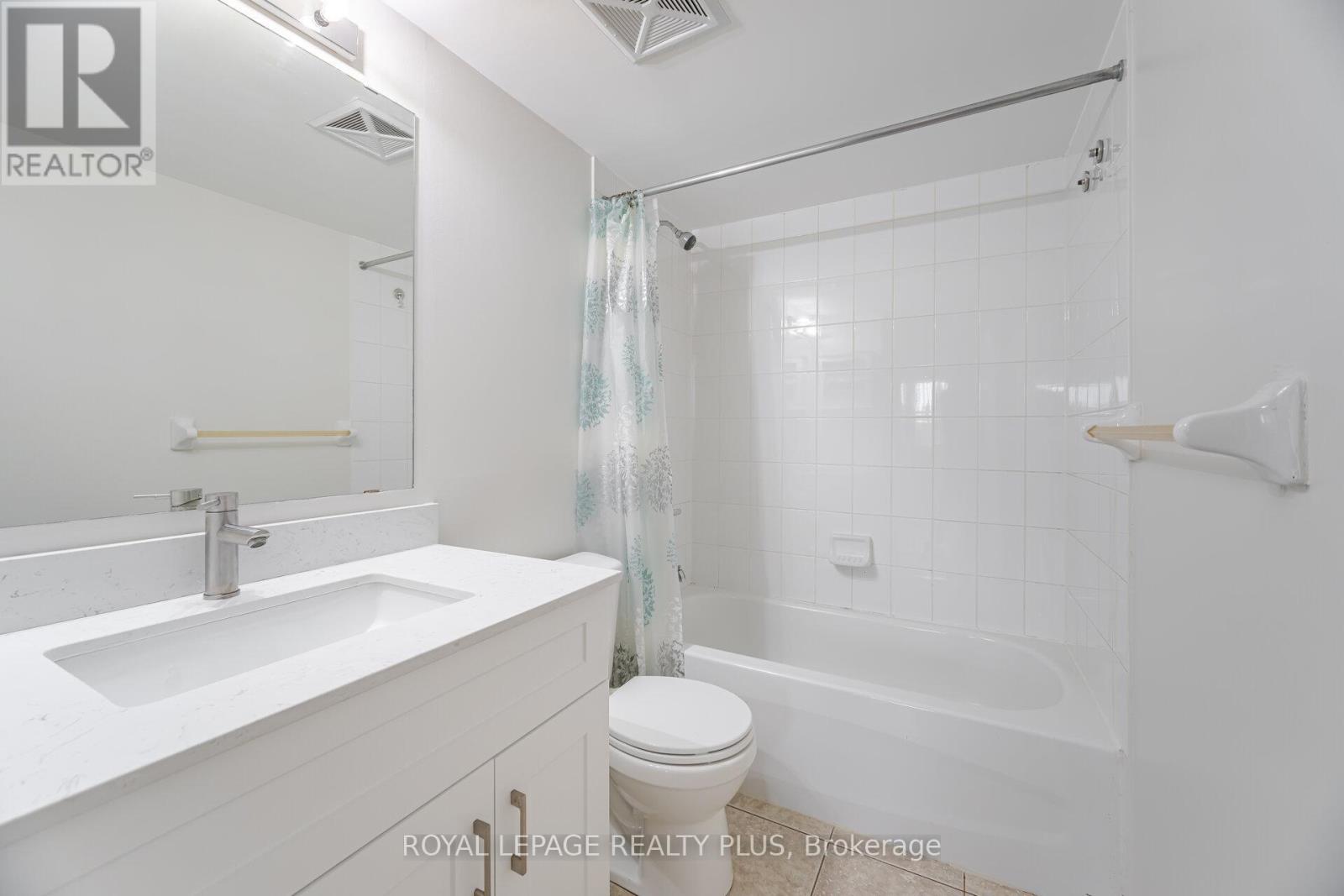 Photo 31 of 107 5100 Winston Churchill Boulevard, Mississauga ON