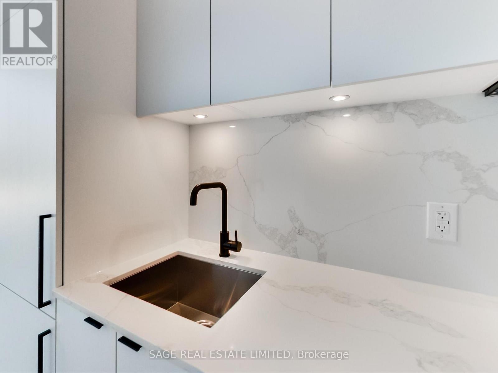 Photo 34 of 1401 285 Dufferin Street, Toronto ON