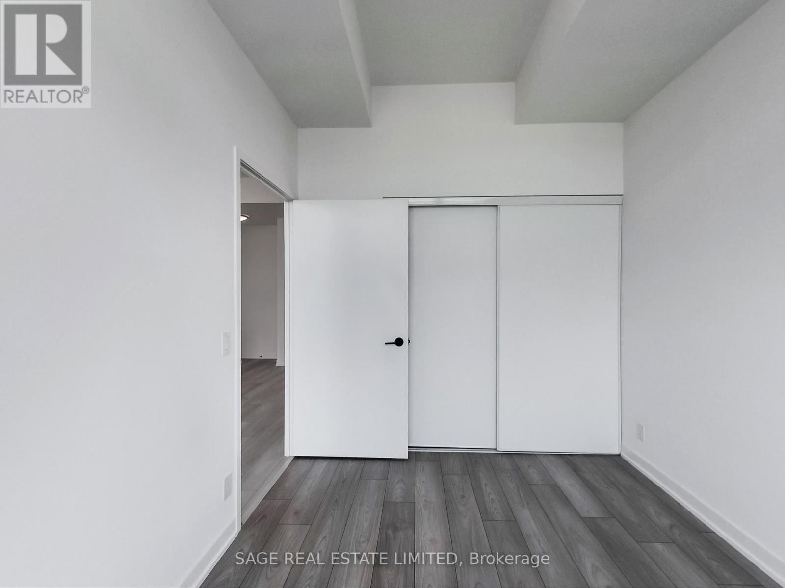 Photo 32 of 1401 285 Dufferin Street, Toronto ON