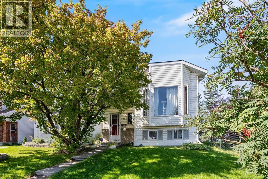 Photo 3 of 31 Rivercrest Crescent Se, Calgary AB